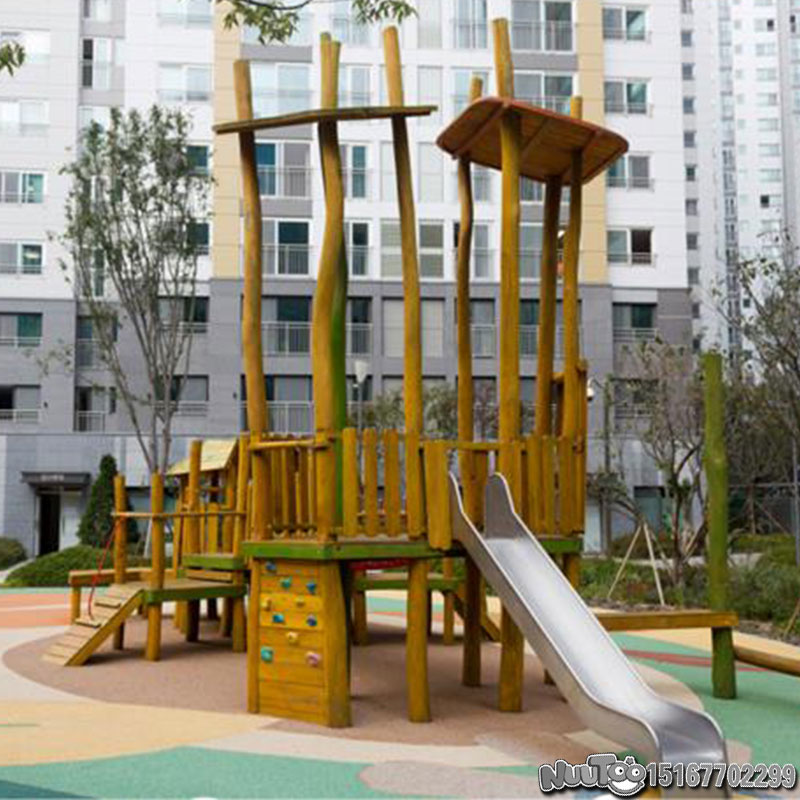 Where is the attraction of the outdoor slide to the children?
